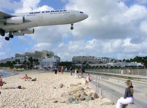 sint-maarten-runway-alljengi