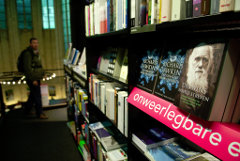 bookstore-maastricht-teemu-maentynen