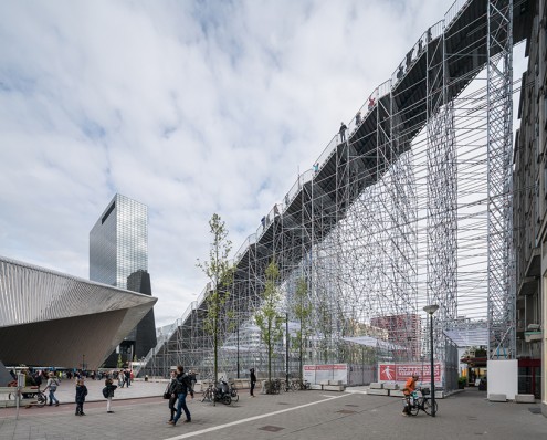 MVRDV-the-stairs-rotterdam-giant-staircase-installation-designboom-03